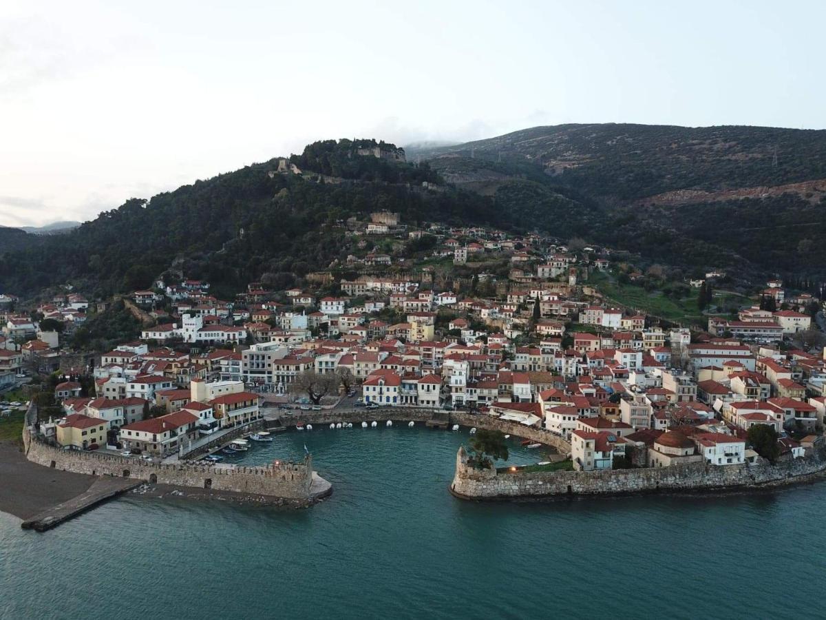 Ecco Apartments Nafpaktos Exterior foto